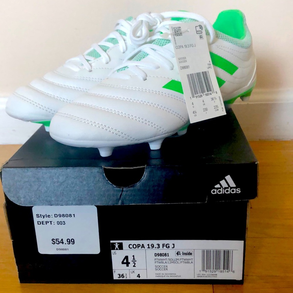 Soccer cleats size 4 1/2, new with tags